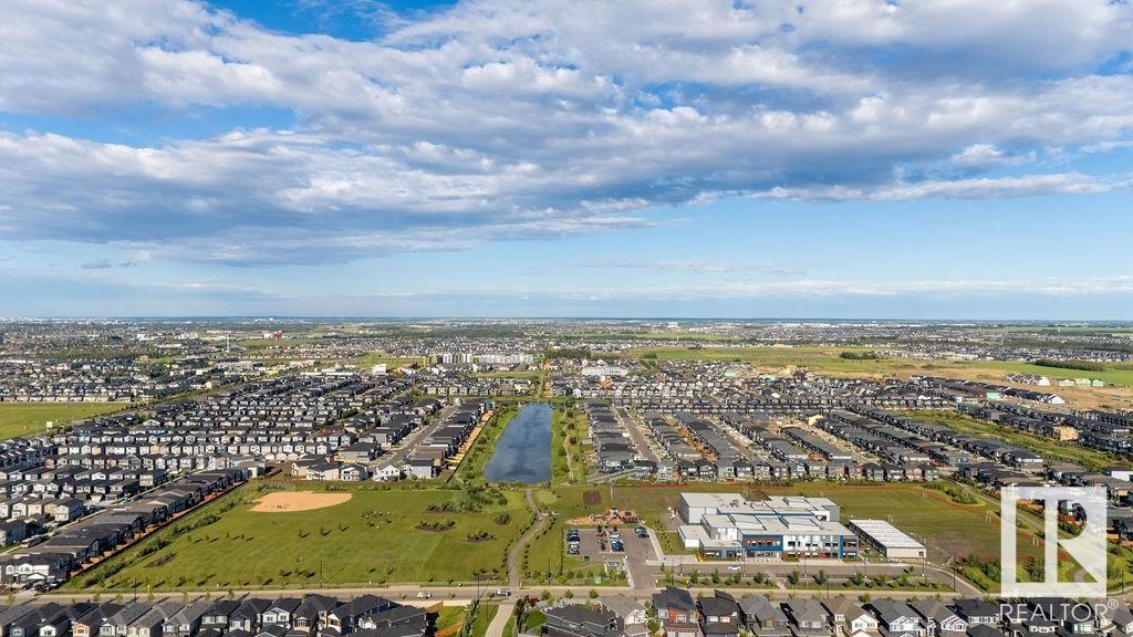 Photo 4 of 7047 Kiviaq Cr Sw, Edmonton AB