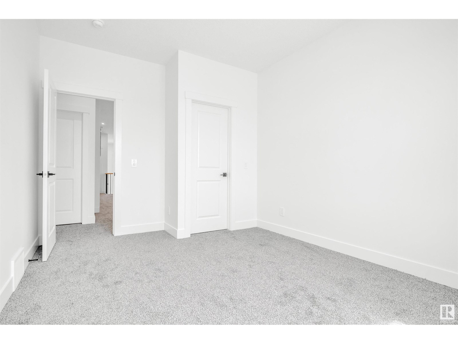 Photo 41 of 7047 Kiviaq Cr Sw, Edmonton AB