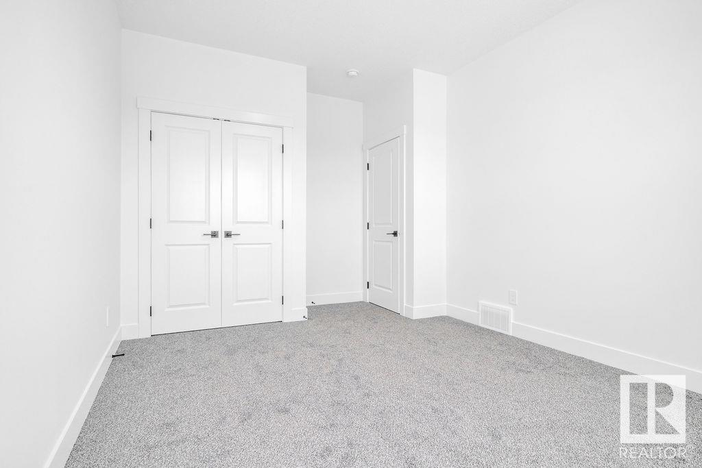 Photo 48 of 7047 Kiviaq Cr Sw, Edmonton AB
