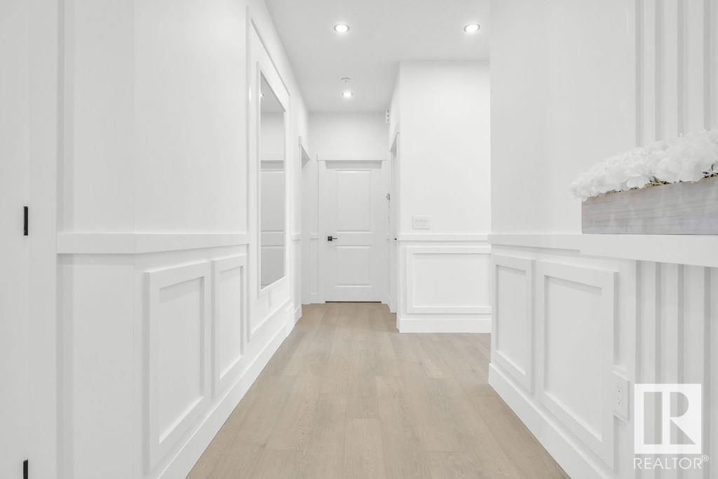 Photo 7 of 7047 Kiviaq Cr Sw, Edmonton AB