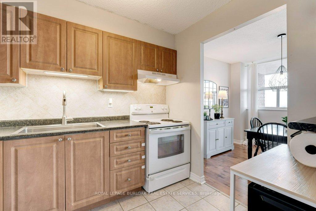 Photo 17 of 1009 3501 Glen Erin Drive, Mississauga ON