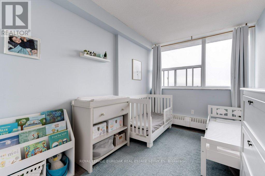 Photo 6 of 1009 3501 Glen Erin Drive, Mississauga ON