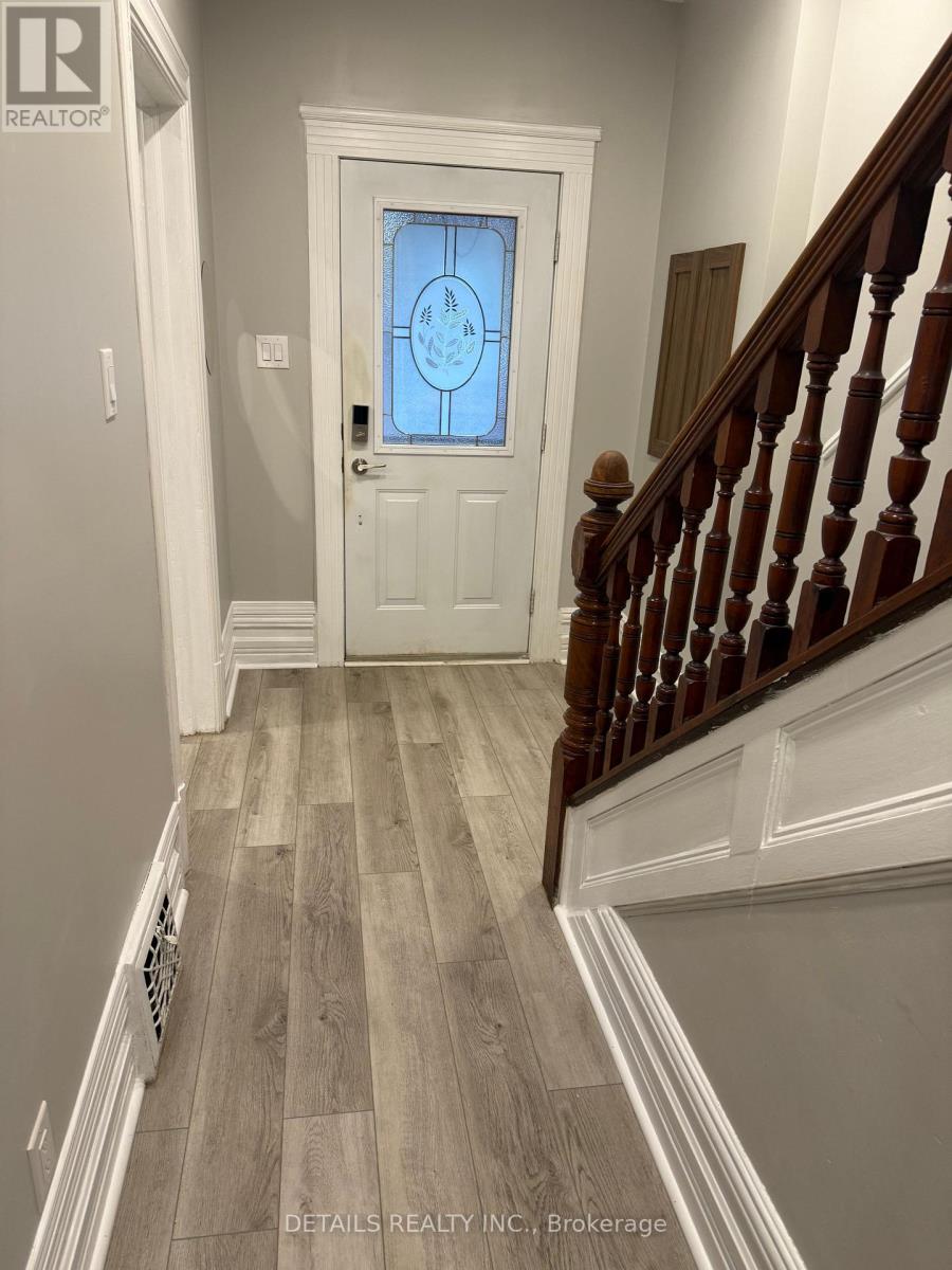 Unit 1 - Foyer