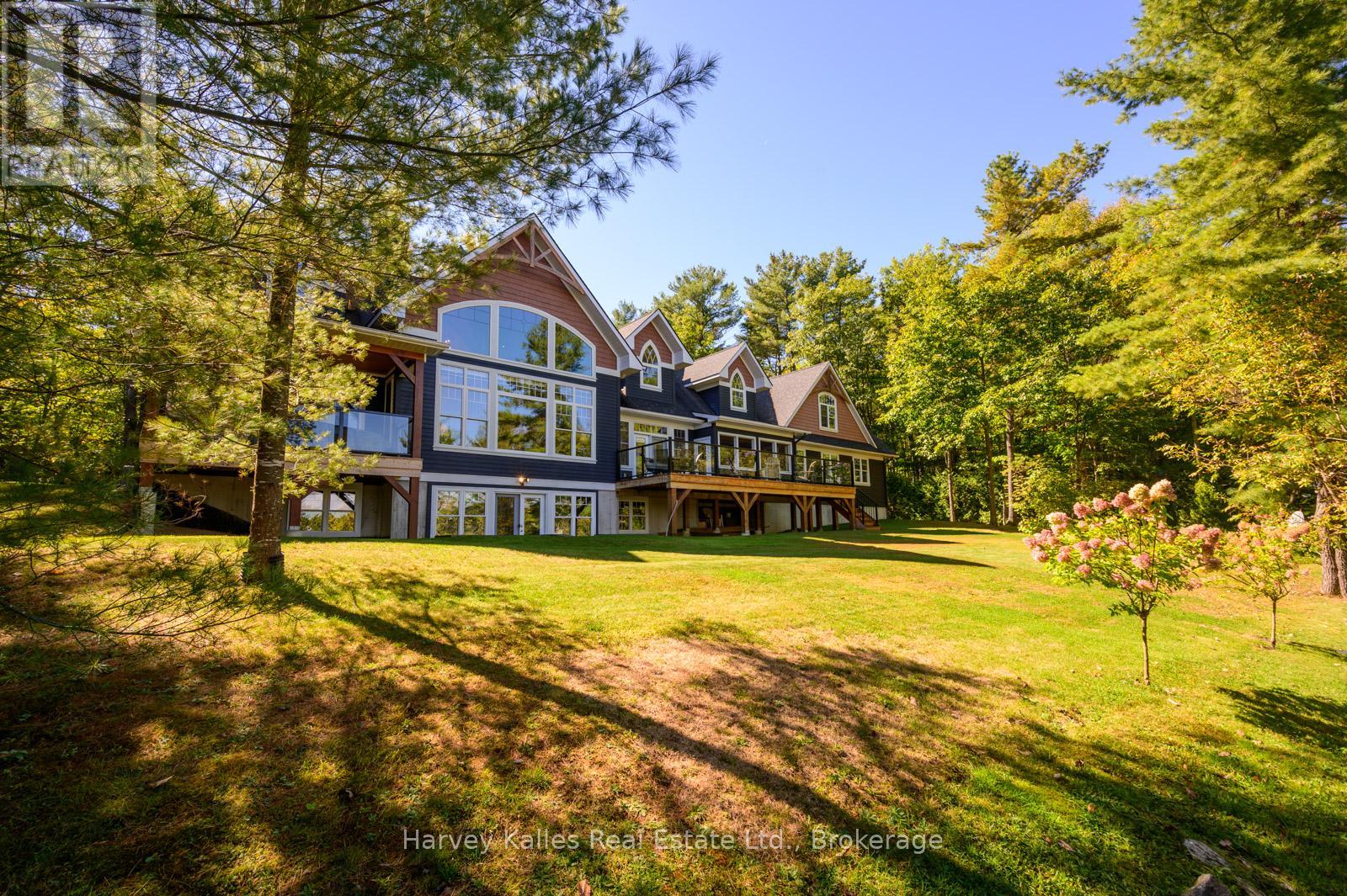 1045 LAKESHORE DRIVE