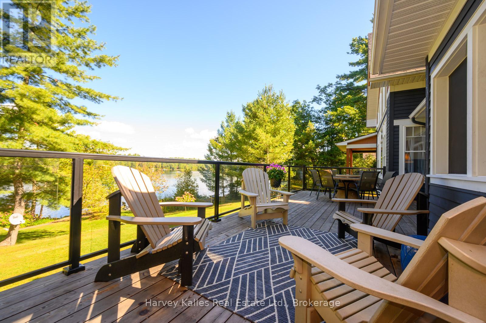 1045 LAKESHORE DRIVE