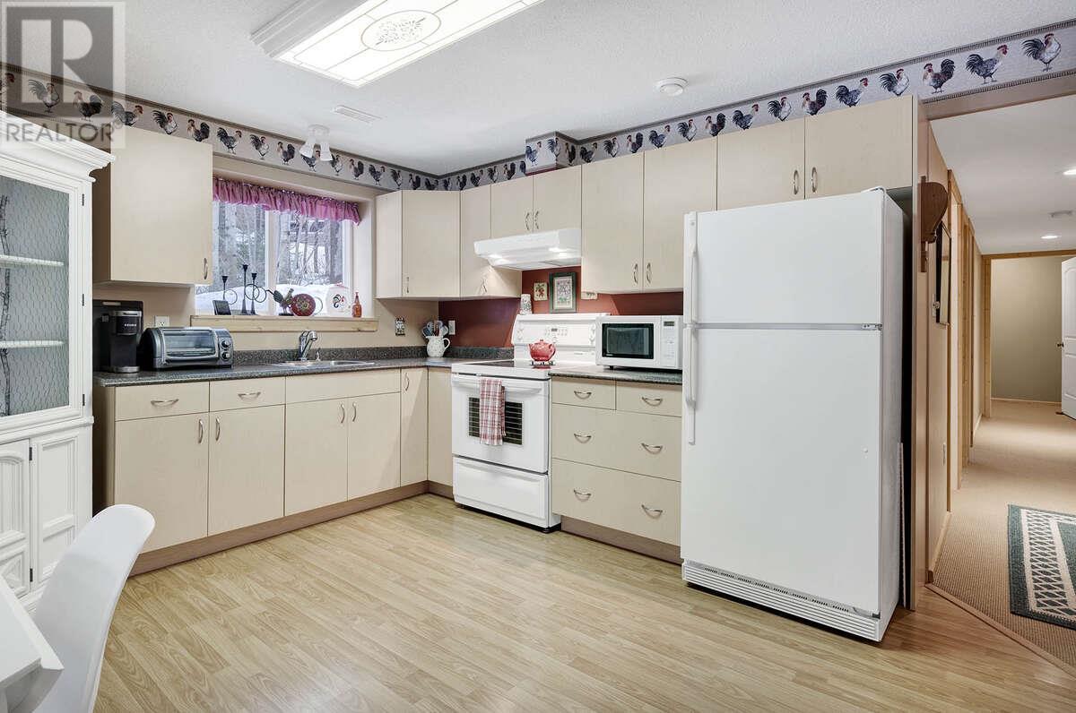 3729 Ridgemont Drive, Kamloops