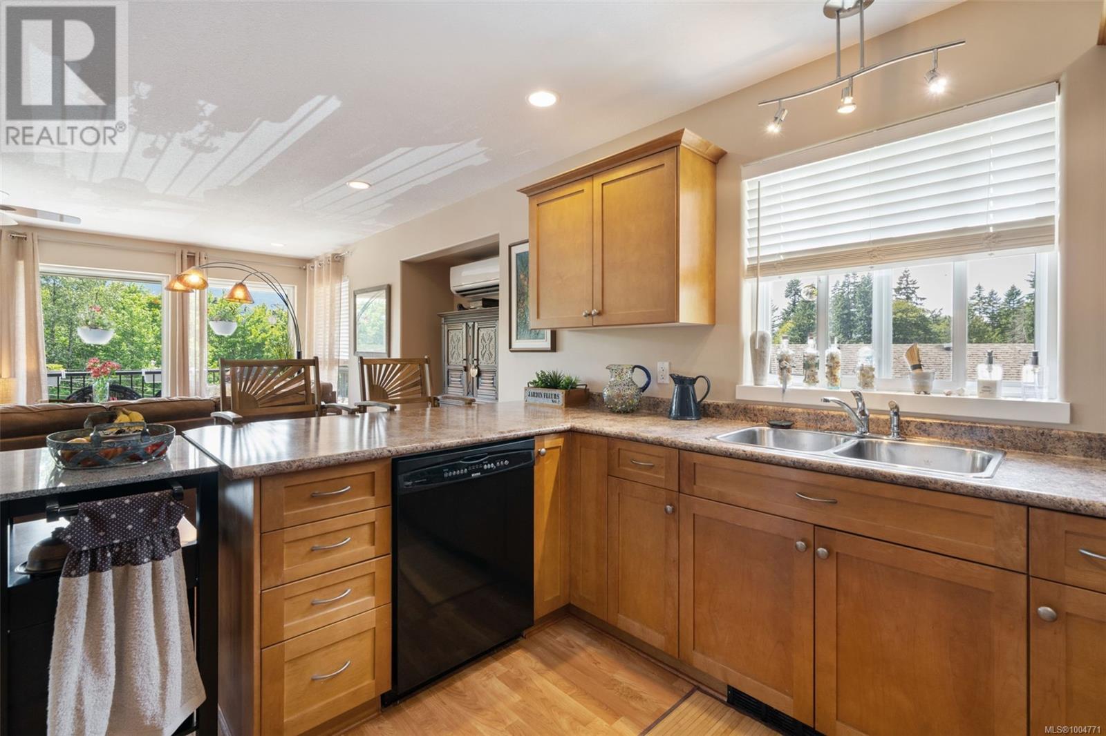 Photo 1 of 290 Carnell Dr, Lake Cowichan BC