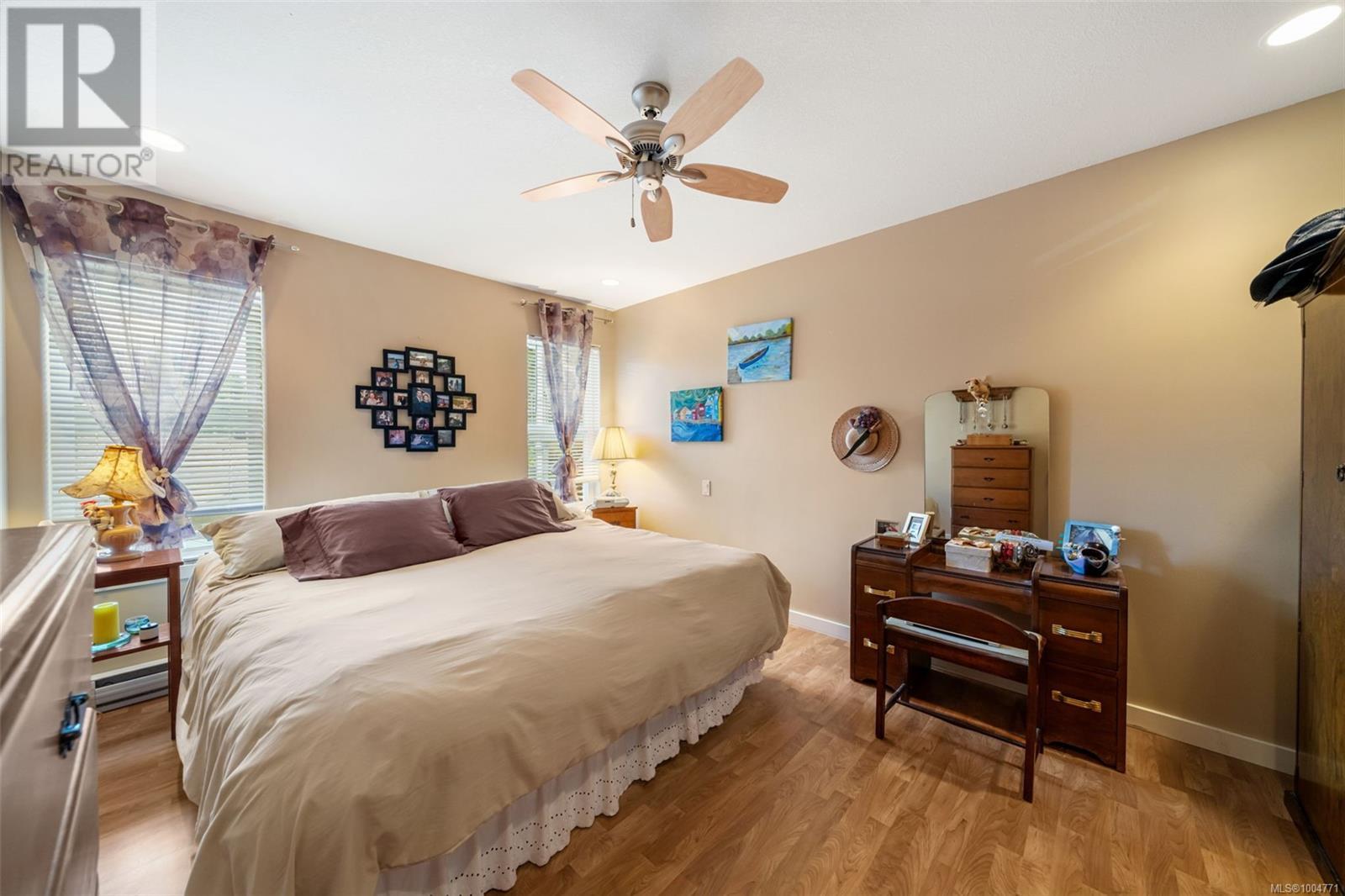 Photo 14 of 290 Carnell Dr, Lake Cowichan BC