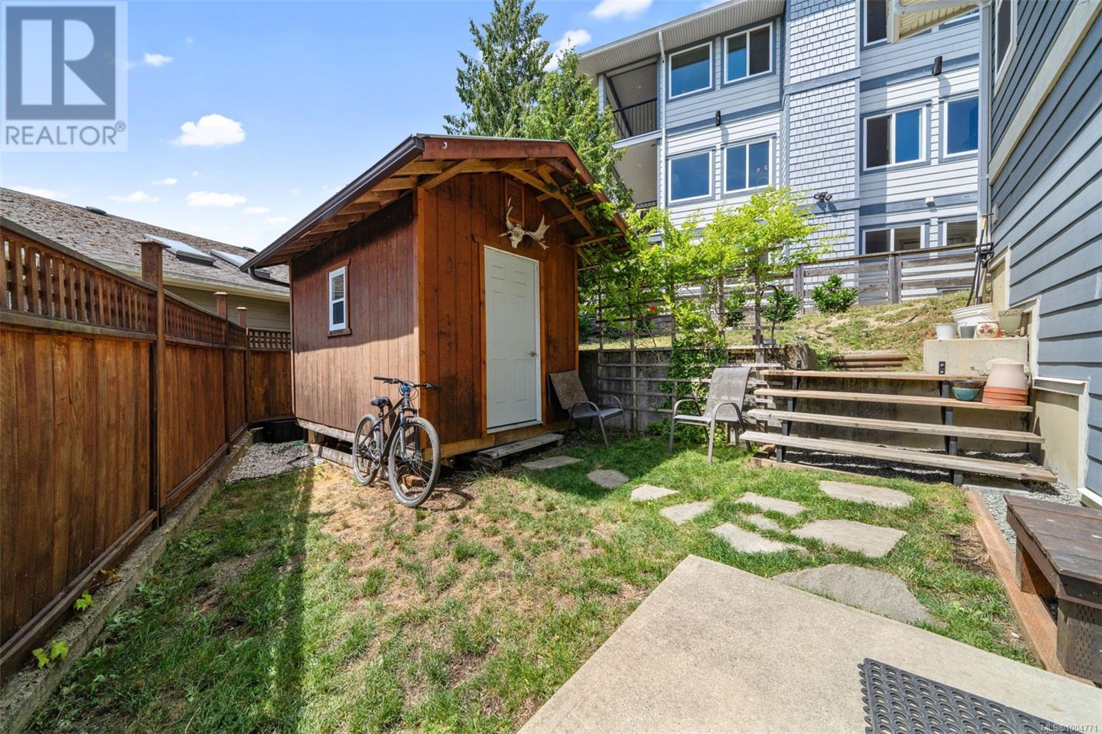 Photo 22 of 290 Carnell Dr, Lake Cowichan BC