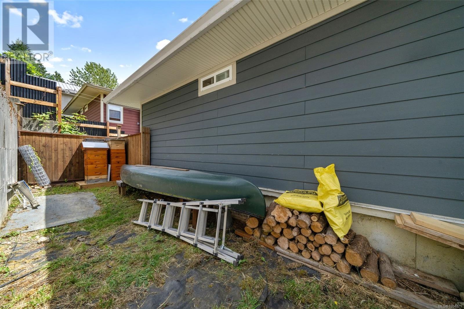 Photo 48 of 290 Carnell Dr, Lake Cowichan BC