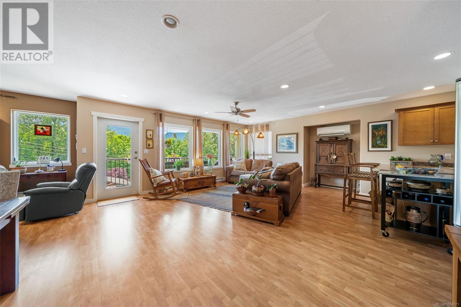 Photo 26 of 290 Carnell Dr, Lake Cowichan BC