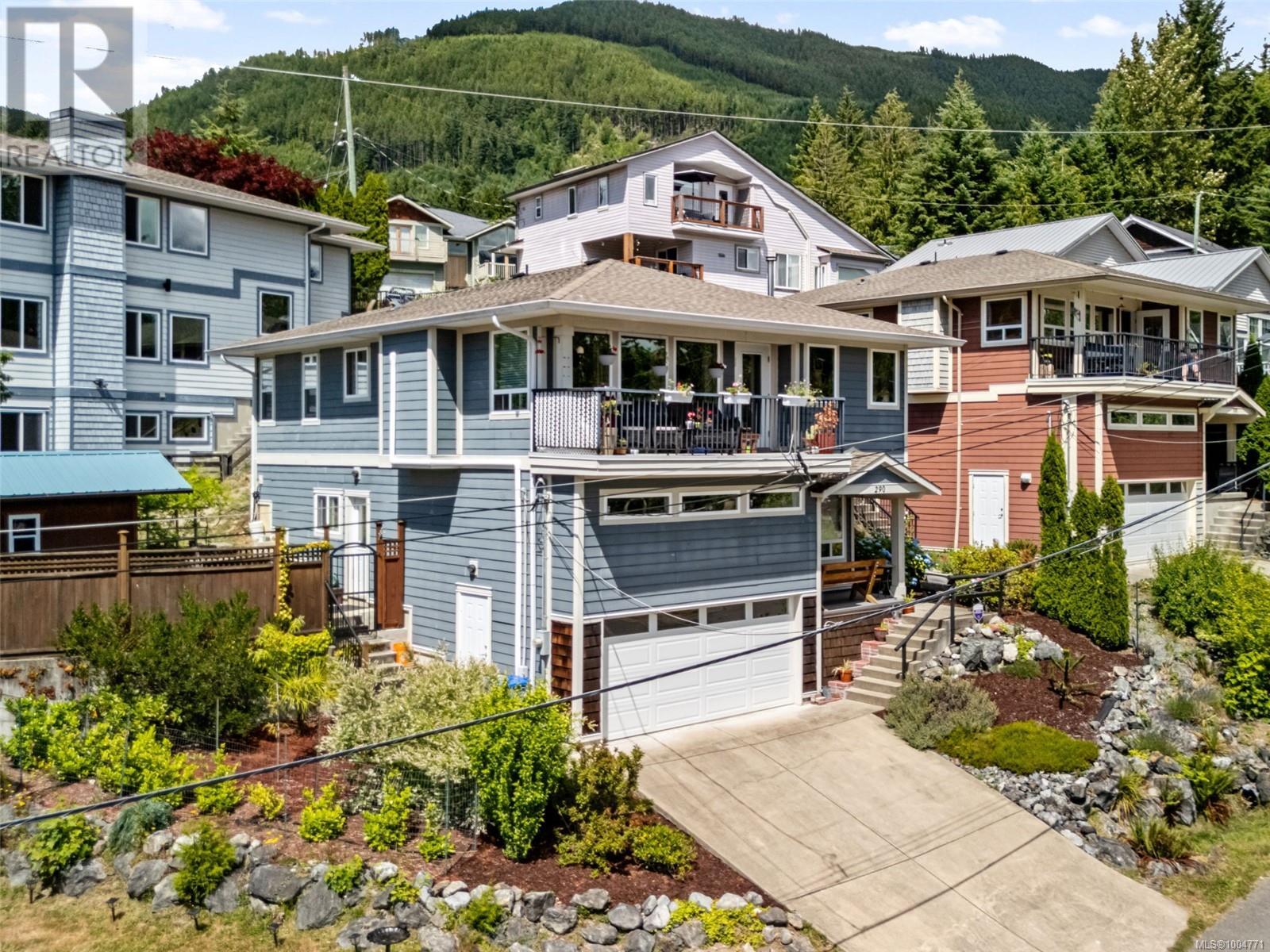 Photo 11 of 290 Carnell Dr, Lake Cowichan BC