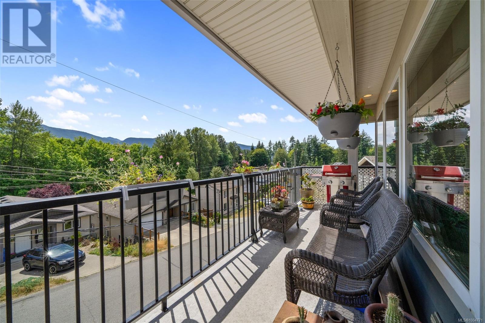 Photo 23 of 290 Carnell Dr, Lake Cowichan BC