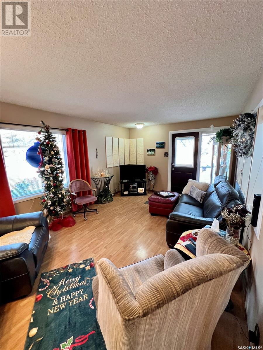 Single Family House for Sale in  rd AVENUE NE Swift Current 