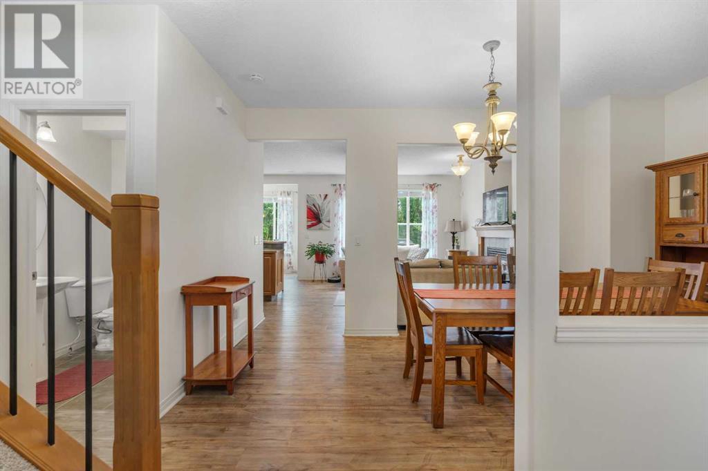 Single Family House for Sale in  Rockbluff Place NW Rocky Ridge Calgary 