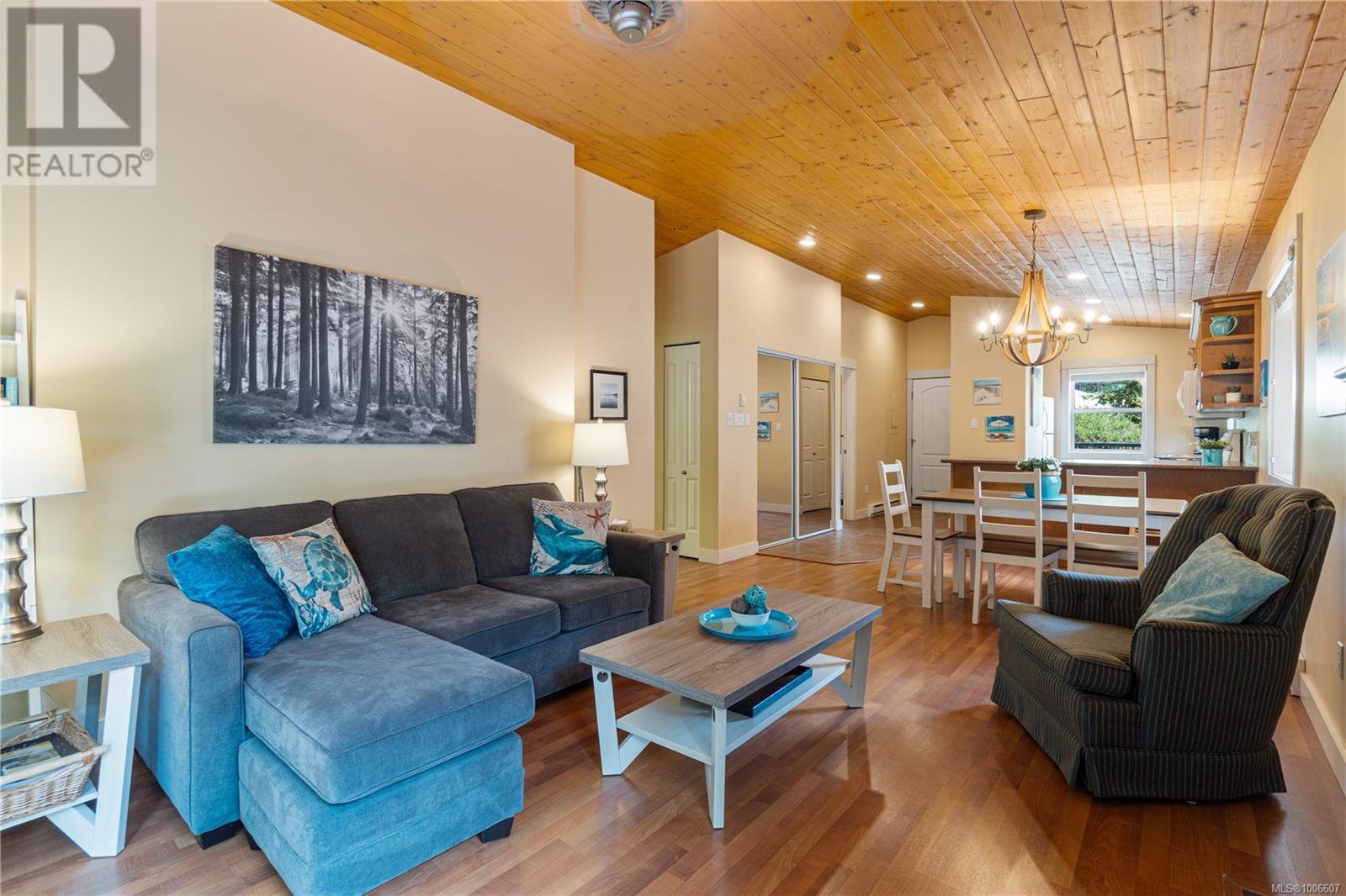 Photo 6 of 113 1080 Resort Dr, Parksville BC