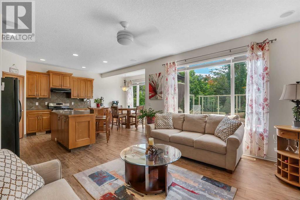 Single Family House for Sale in  Rockbluff Place NW Rocky Ridge Calgary 