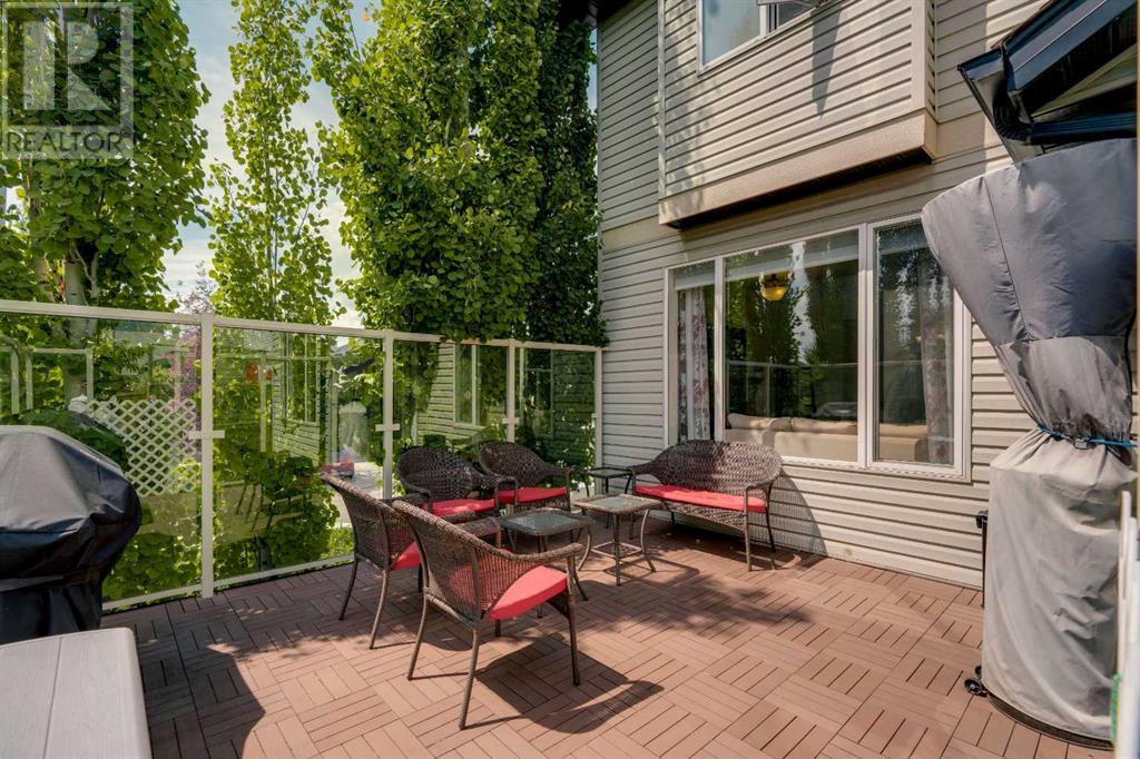Single Family House for Sale in  Rockbluff Place NW Rocky Ridge Calgary 