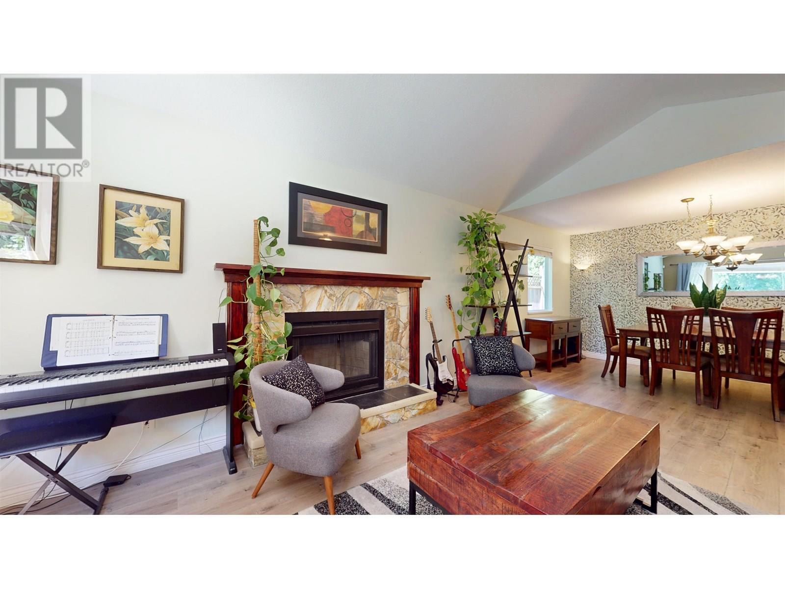 Photo 3 of 2983 Walton Avenue, Coquitlam BC