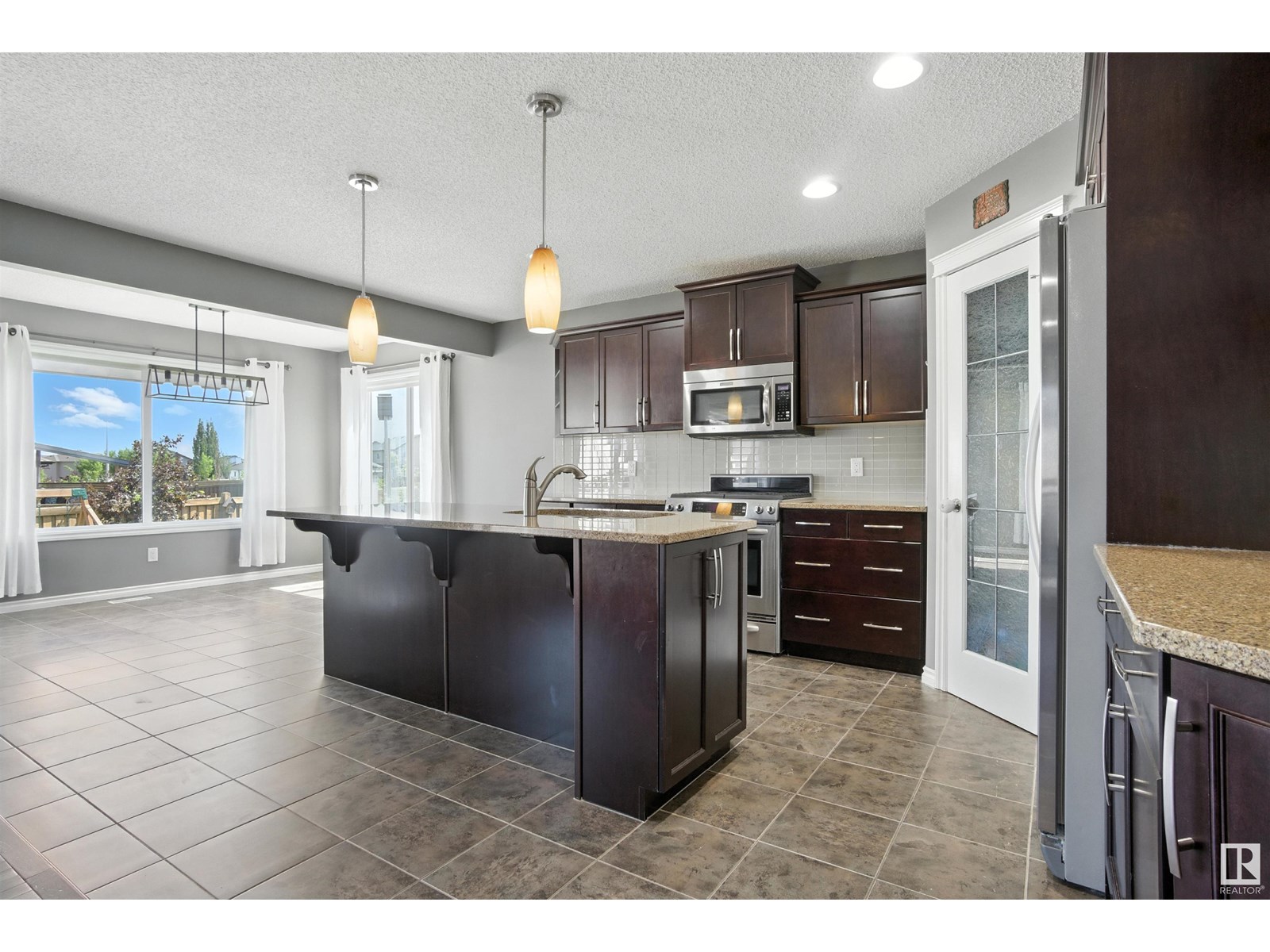 Photo 20 of 16713 58 A St Nw, Edmonton AB