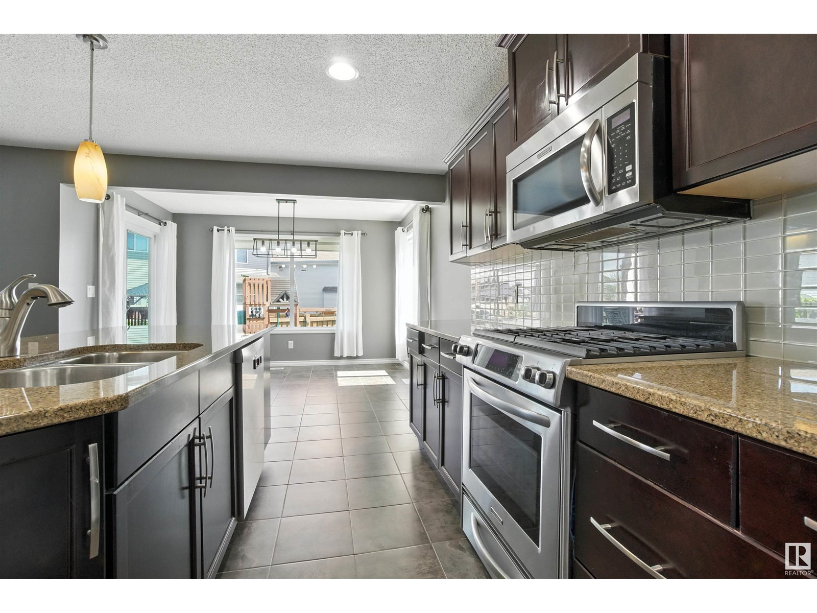 Photo 37 of 16713 58 A St Nw, Edmonton AB