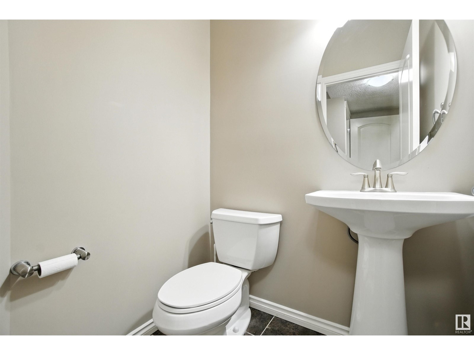 Photo 46 of 16713 58 A St Nw, Edmonton AB