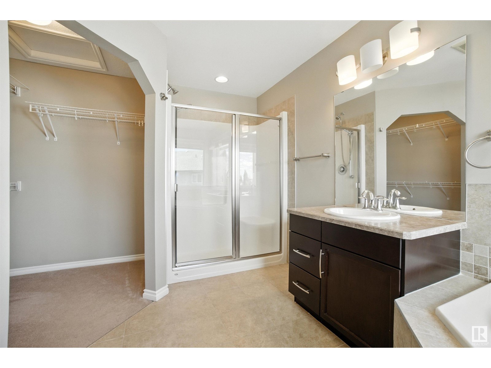 Photo 40 of 16713 58 A St Nw, Edmonton AB