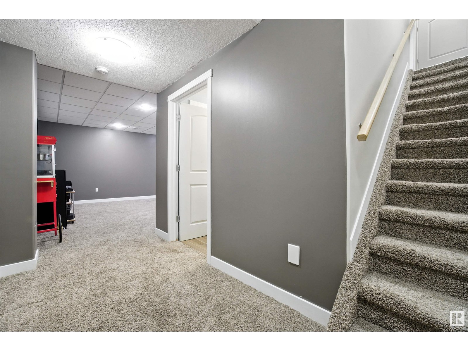 Photo 27 of 16713 58 A St Nw, Edmonton AB