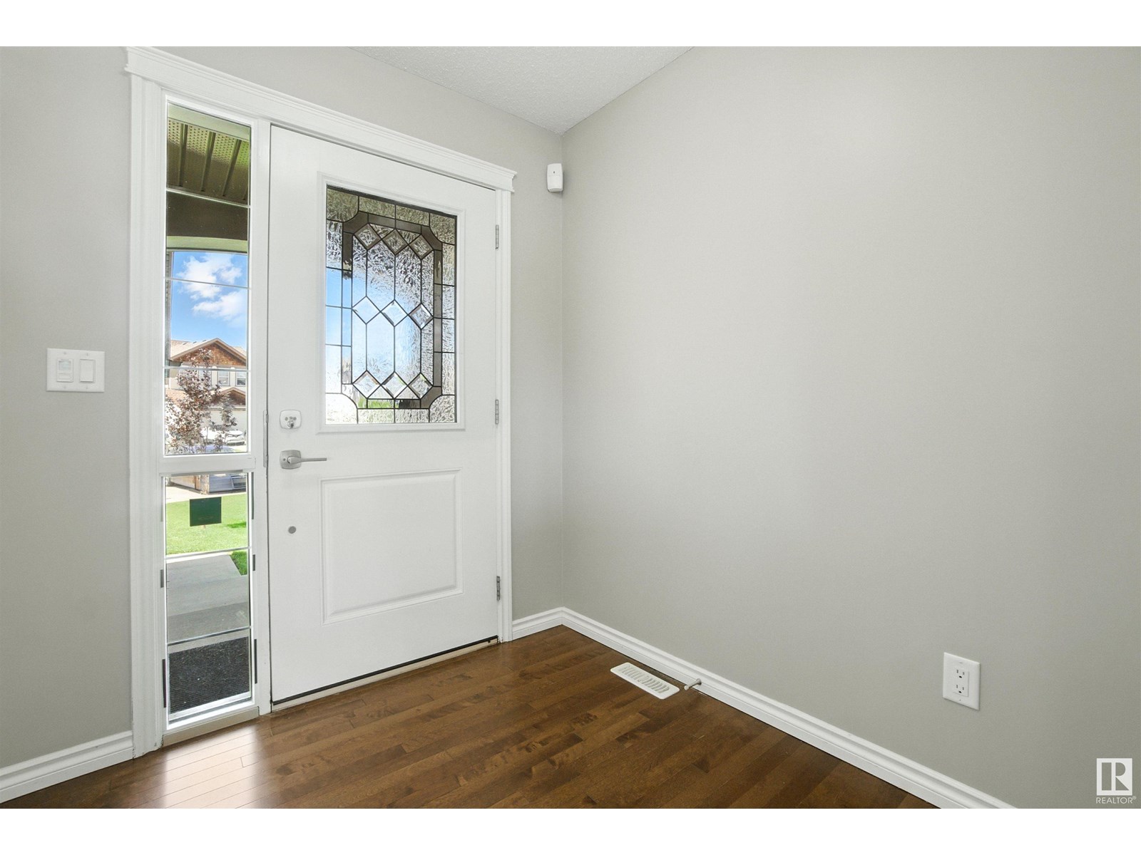 Photo 28 of 16713 58 A St Nw, Edmonton AB
