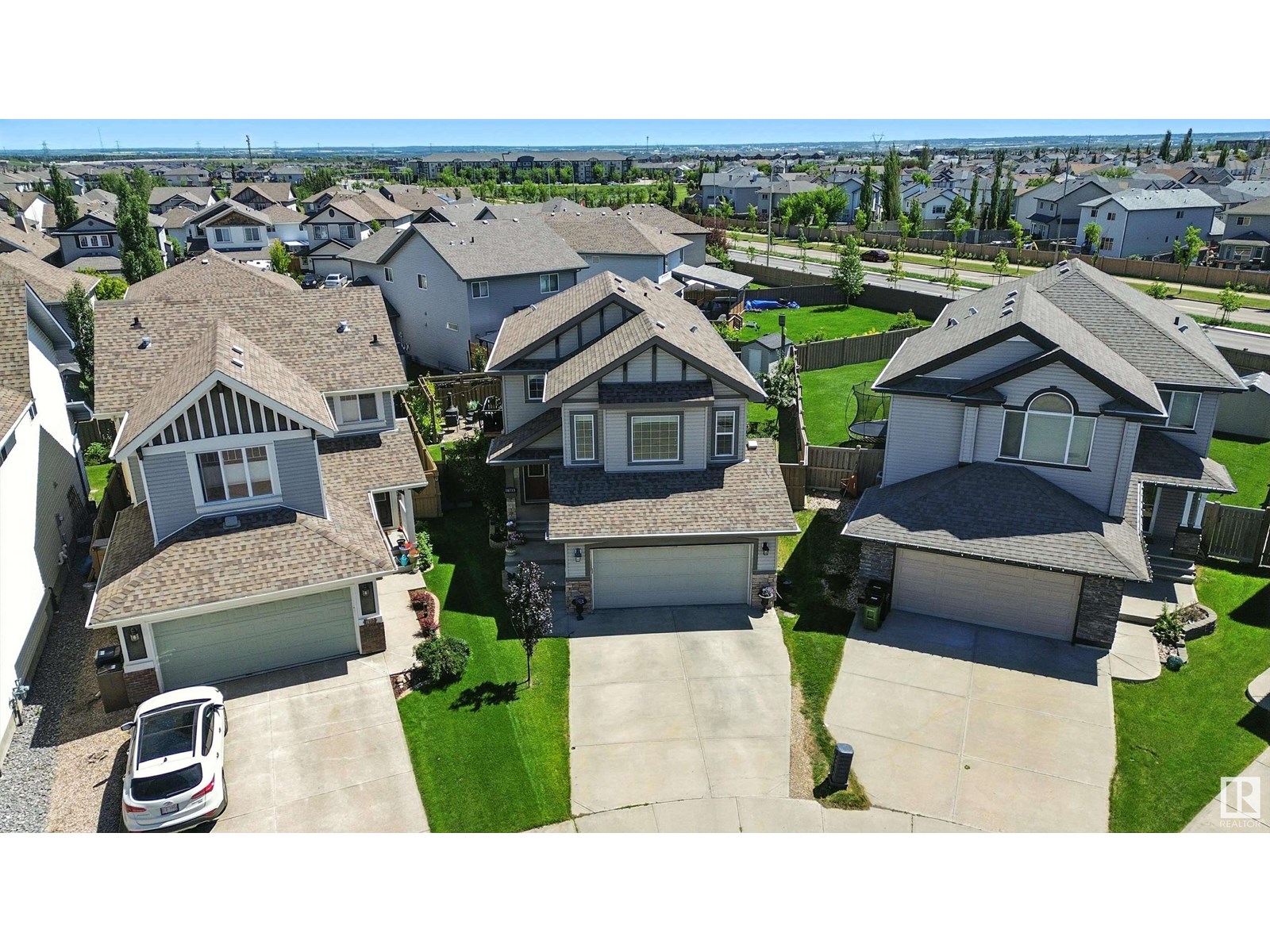Photo 17 of 16713 58 A St Nw, Edmonton AB