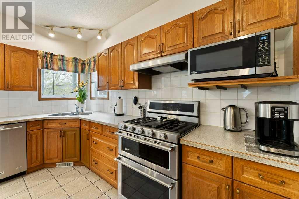 Single Family House for Sale in  Harvest Hills Drive NE Harvest Hills Calgary 