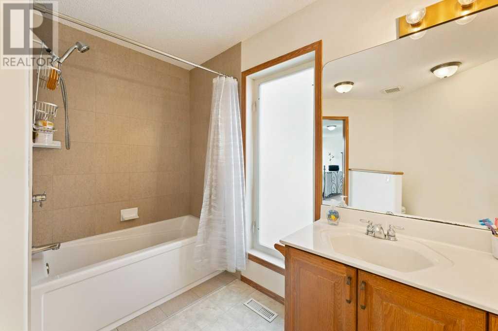 Single Family House for Sale in  Harvest Hills Drive NE Harvest Hills Calgary 