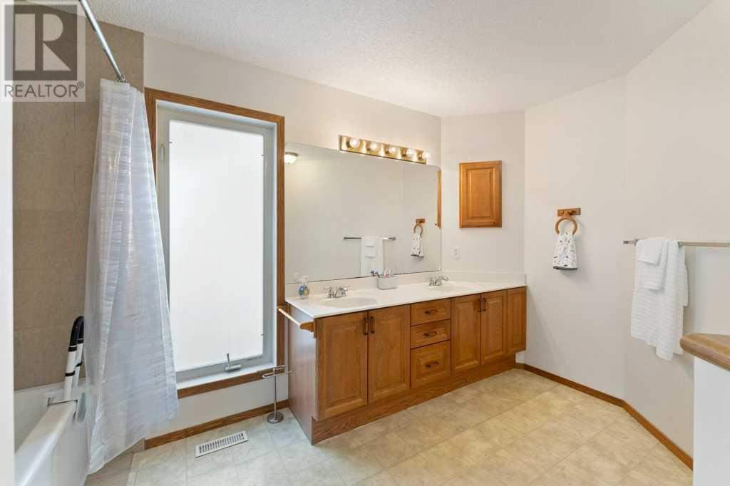 Single Family House for Sale in  Harvest Hills Drive NE Harvest Hills Calgary 