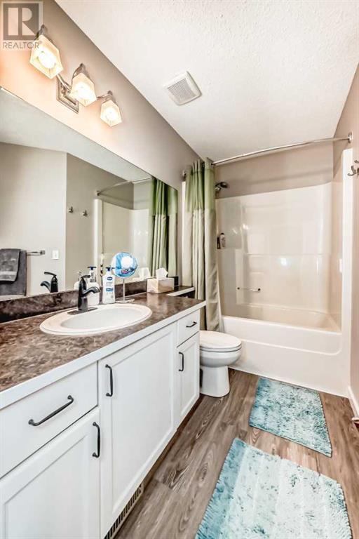 Single Family House for Sale in  Eversyde Circle SW Evergreen Calgary 