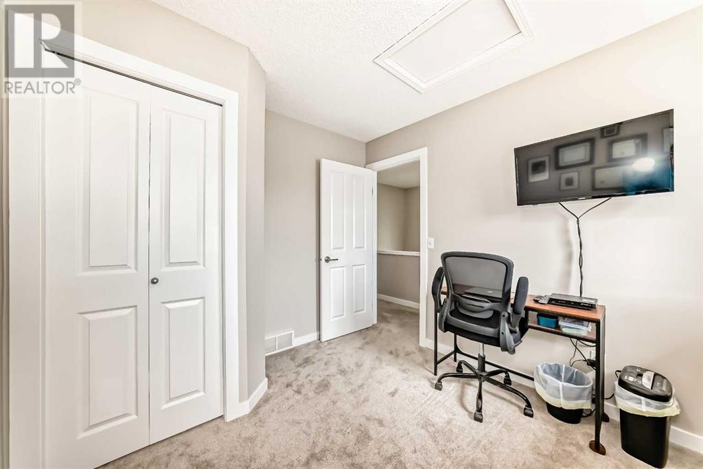Single Family House for Sale in  Eversyde Circle SW Evergreen Calgary 