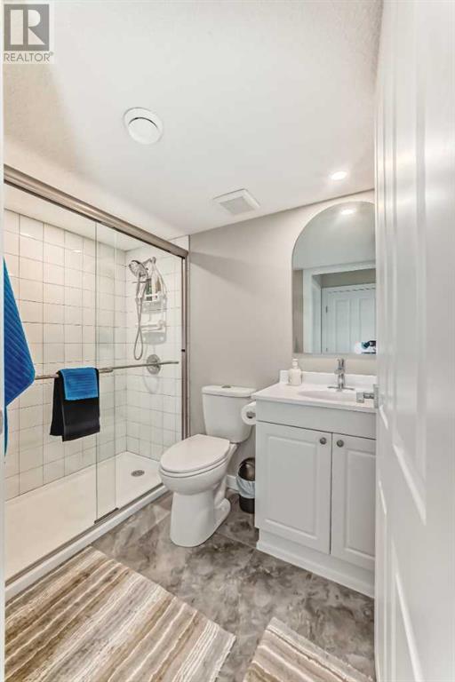 Single Family House for Sale in  Eversyde Circle SW Evergreen Calgary 