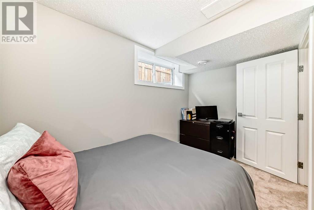 Single Family House for Sale in  Eversyde Circle SW Evergreen Calgary 
