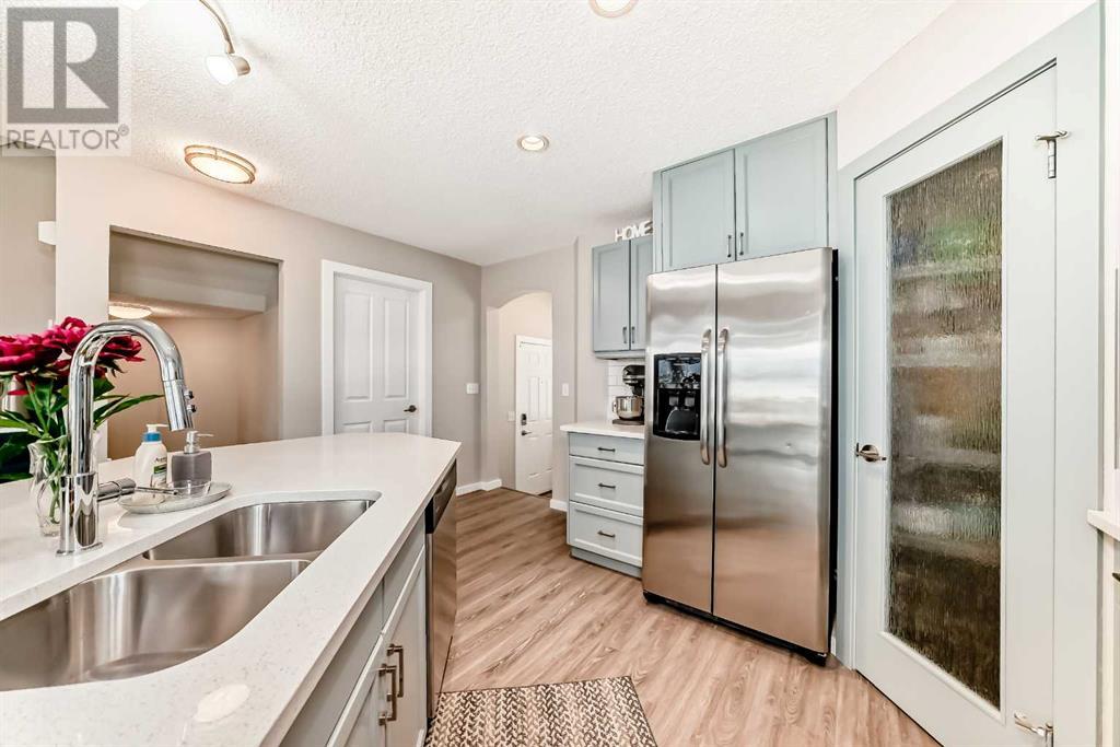 Single Family House for Sale in  Eversyde Circle SW Evergreen Calgary 