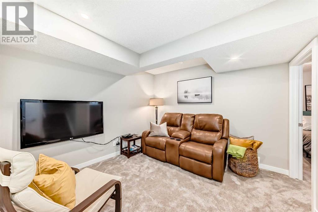 Single Family House for Sale in  Eversyde Circle SW Evergreen Calgary 
