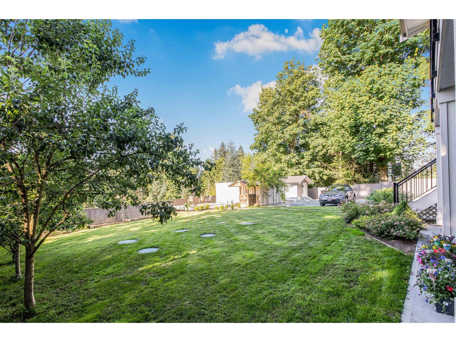 Photo 37 of 24925 40 Avenue, Langley BC