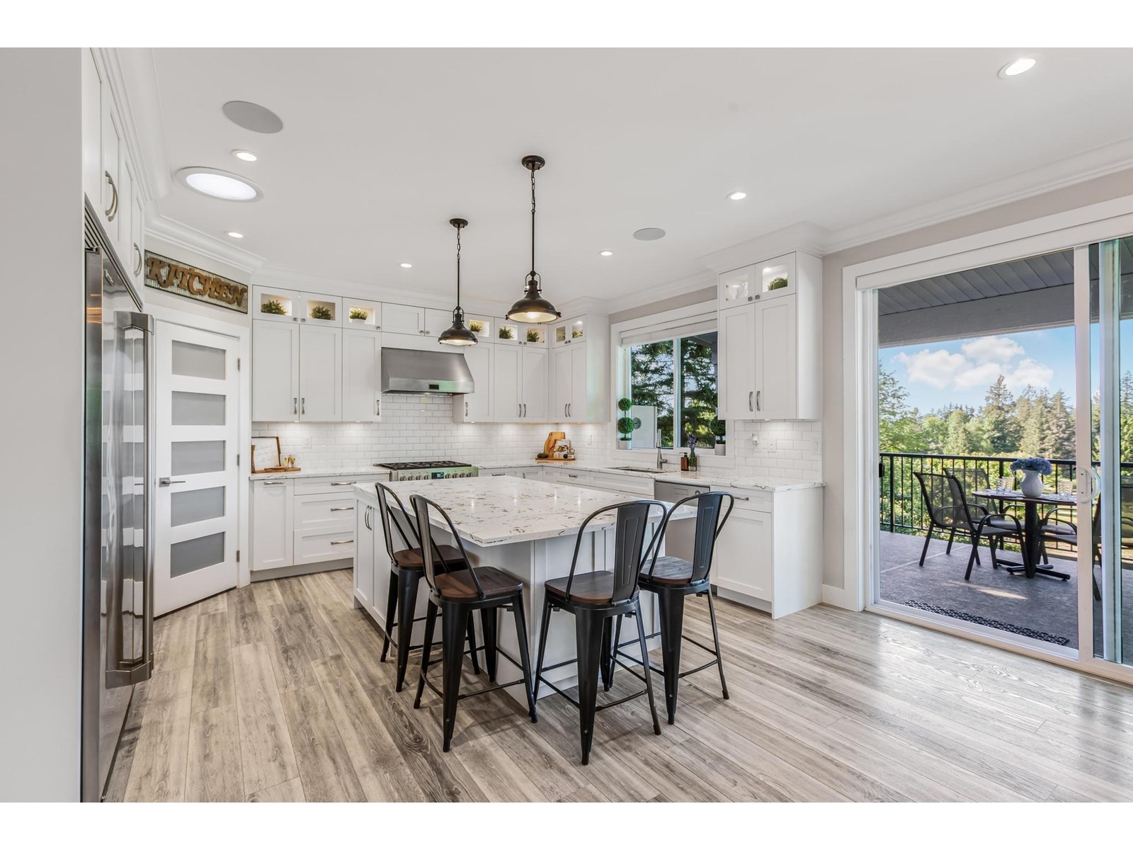 Photo 9 of 24925 40 Avenue, Langley BC