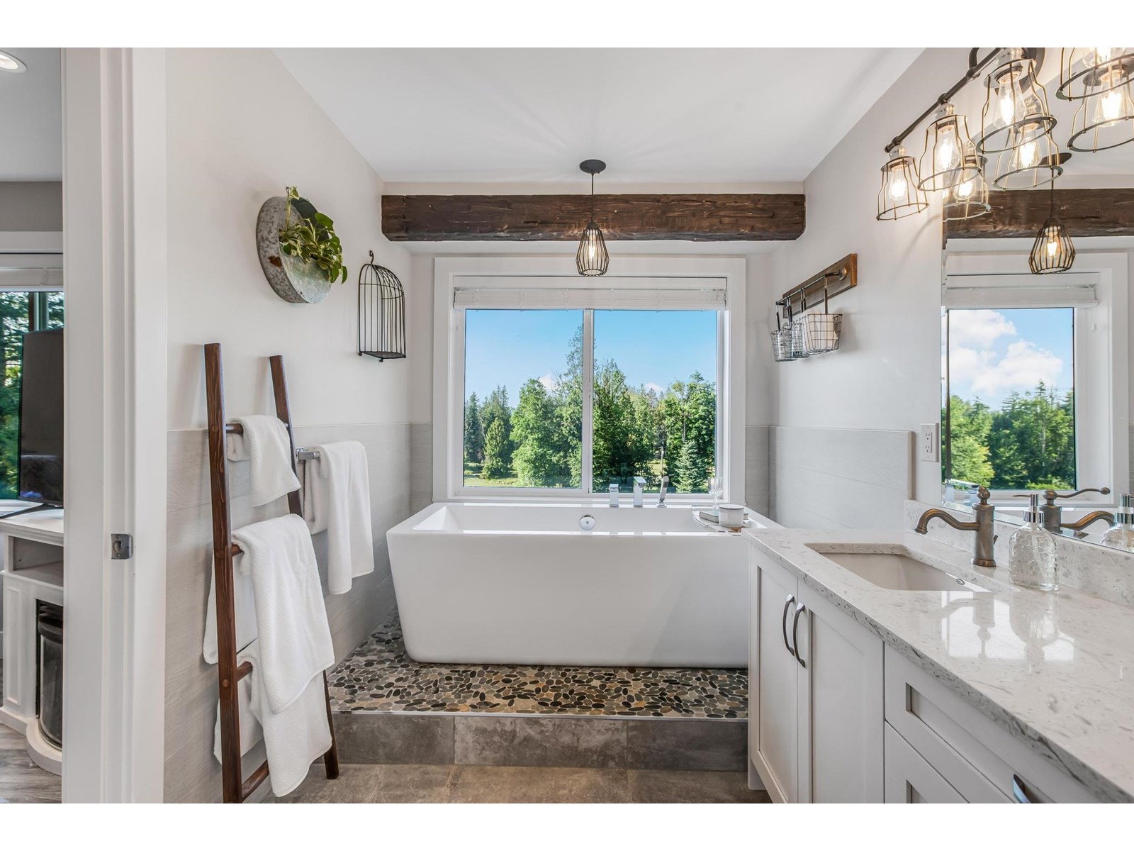 Photo 23 of 24925 40 Avenue, Langley BC