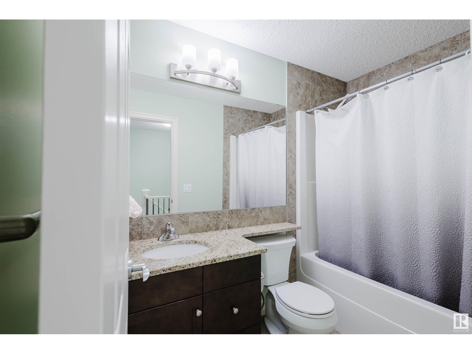 Photo 22 of 96 2003 Rabbit Hill Rd Nw, Edmonton AB