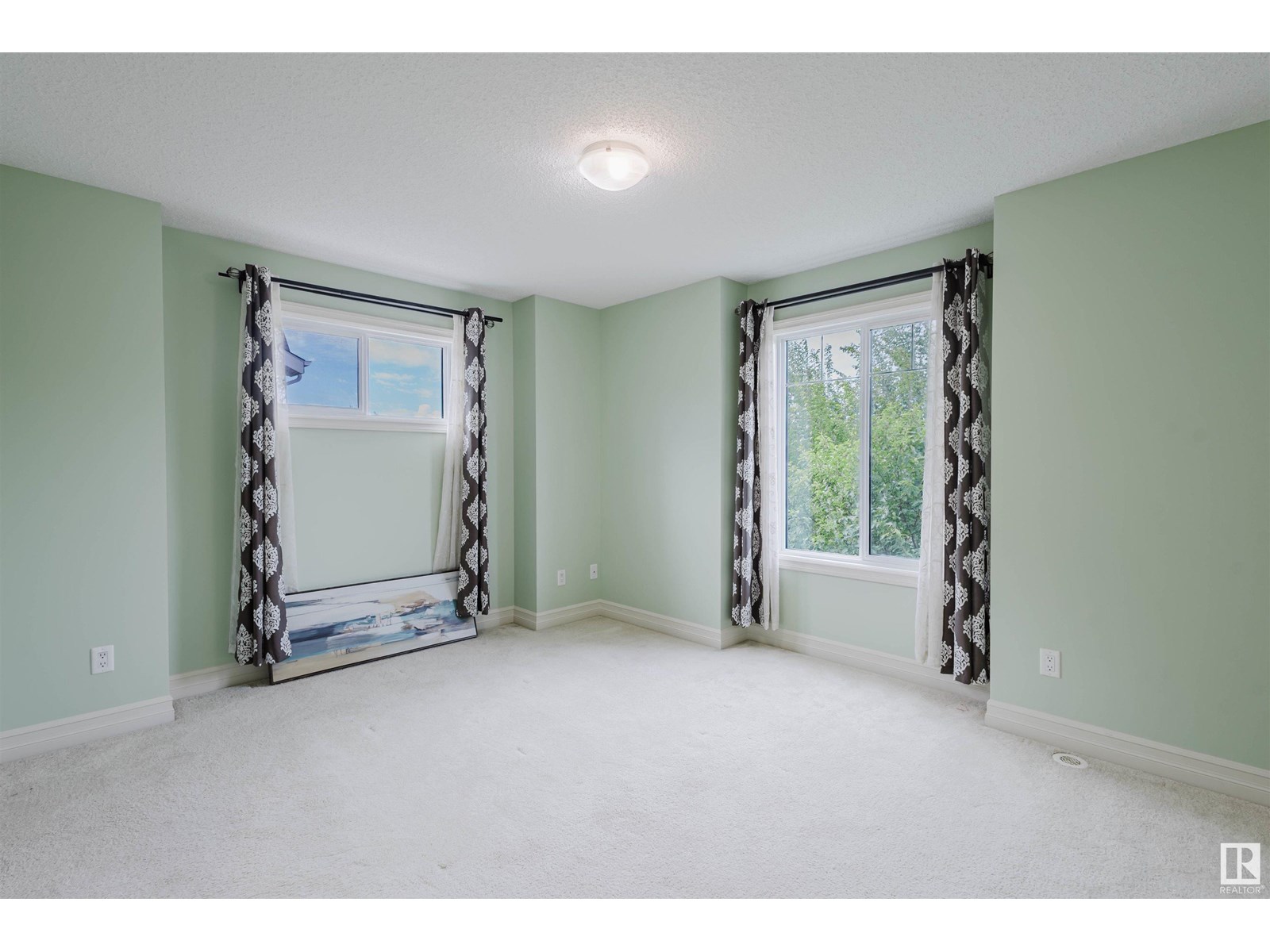 Photo 27 of 96 2003 Rabbit Hill Rd Nw, Edmonton AB