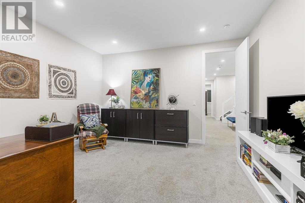 Single Family House for Sale in   Avenue NW Montgomery Calgary 