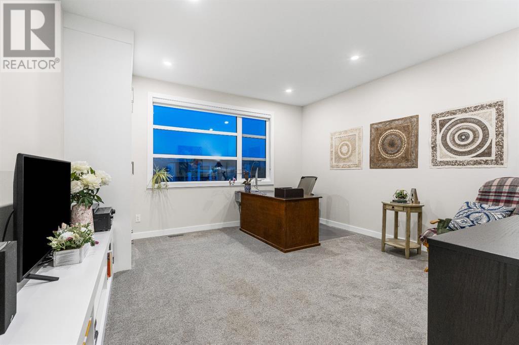 Single Family House for Sale in   Avenue NW Montgomery Calgary 
