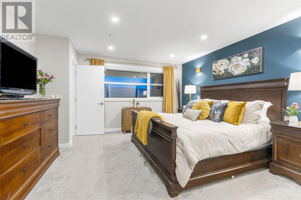 Single Family House for Sale in   Avenue NW Montgomery Calgary 