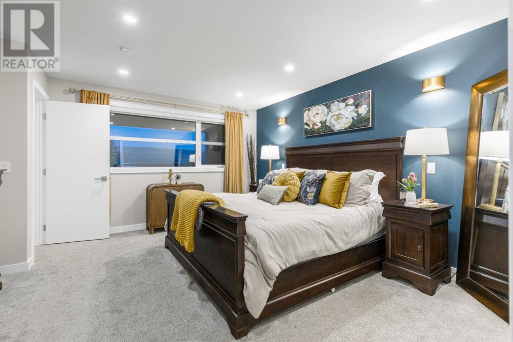 Single Family House for Sale in   Avenue NW Montgomery Calgary 