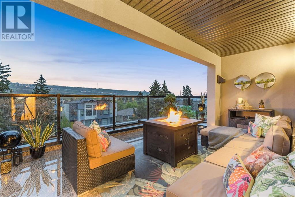 Single Family House for Sale in   Avenue NW Montgomery Calgary 