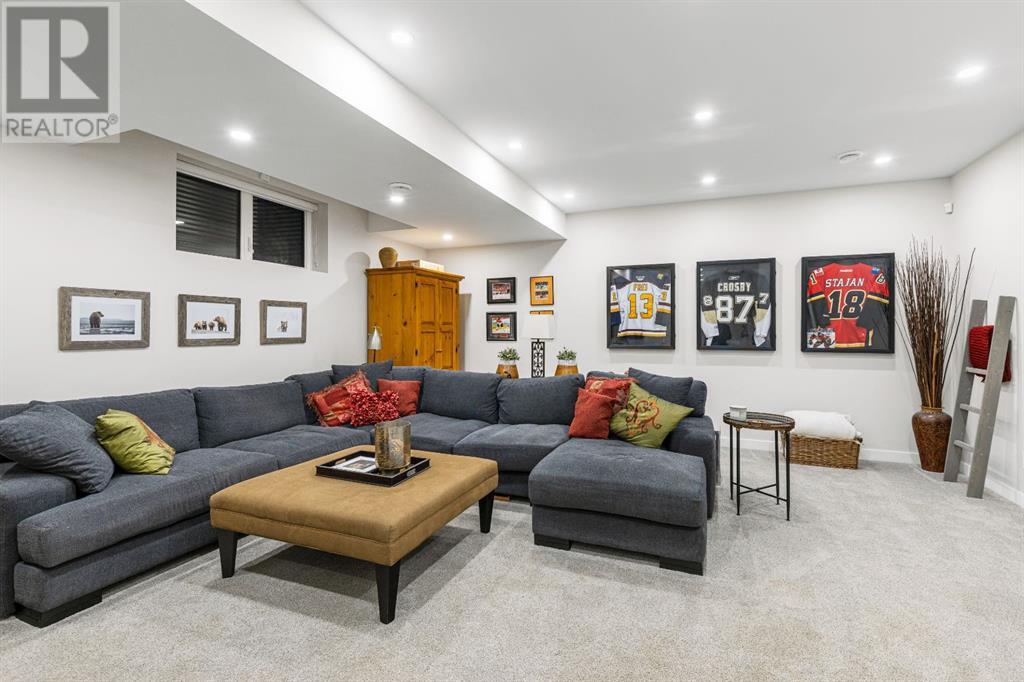 Single Family House for Sale in   Avenue NW Montgomery Calgary 